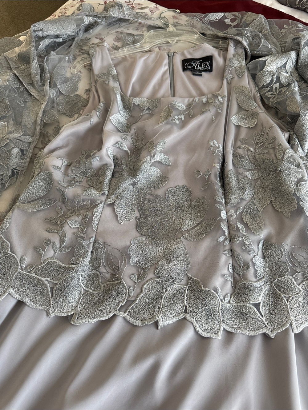 Alex Evenings Silver Lace Overlay 2 Piece Evening Dress w/Jacket. Size 16 - Picture 11 of 11